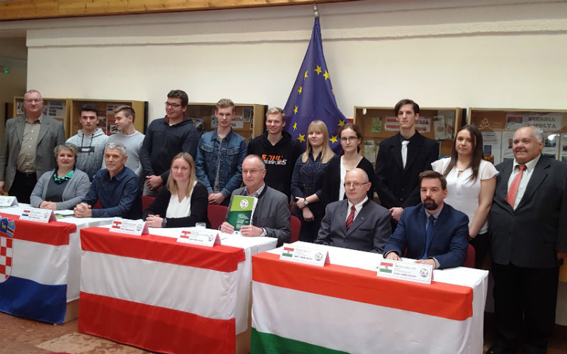 Pressekonferenz in Ungarn